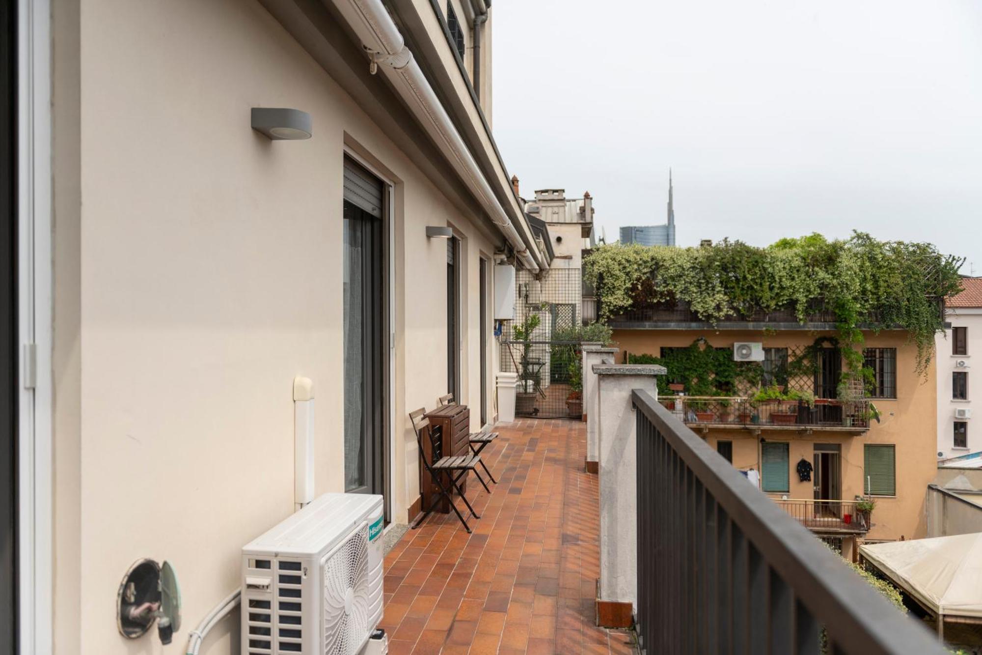 Villa Fenix Milano ภายนอก รูปภาพ